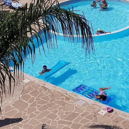 Apartament Beautiful Near The Sea And A Large Private Garden