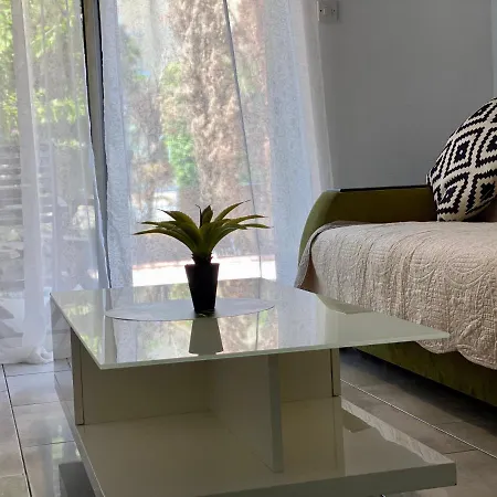 Beautiful Near The Sea And A Large Private Garden * Пафос