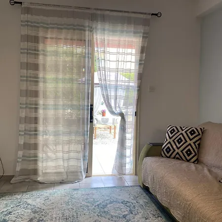 Beautiful Near The Sea And A Large Private Garden Apartment