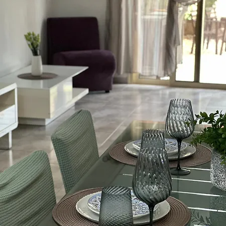 Lejlighed Beautiful Near The Sea And A Large Private Garden