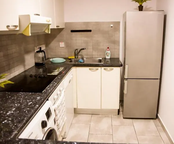 Beautiful Near The Sea And A Large Private Garden Paphos