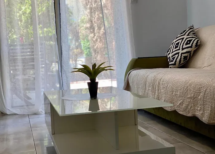 Beautiful Near The Sea And A Large Private Garden * Paphos