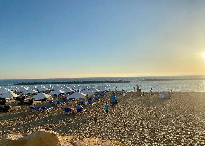 Beautiful Near The Sea And A Large Private Garden