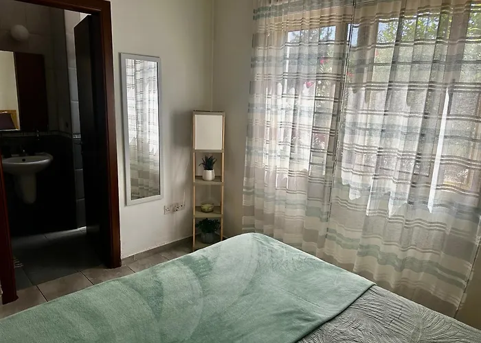 Apartmán Beautiful Near The Sea And A Large Private Garden Paphos