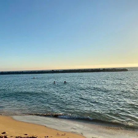 Beautiful Near The Sea And A Large Private Garden アパート *