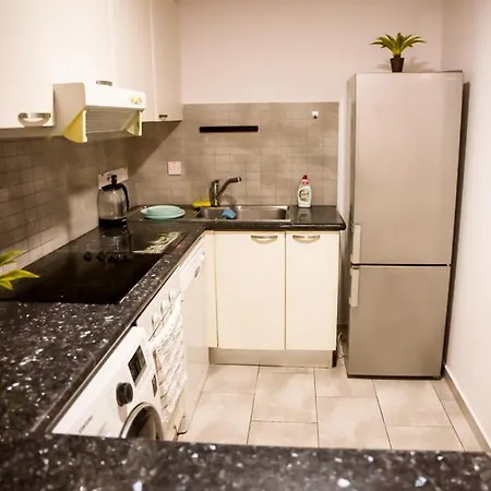 Beautiful Near The Sea And A Large Private Garden Paphos